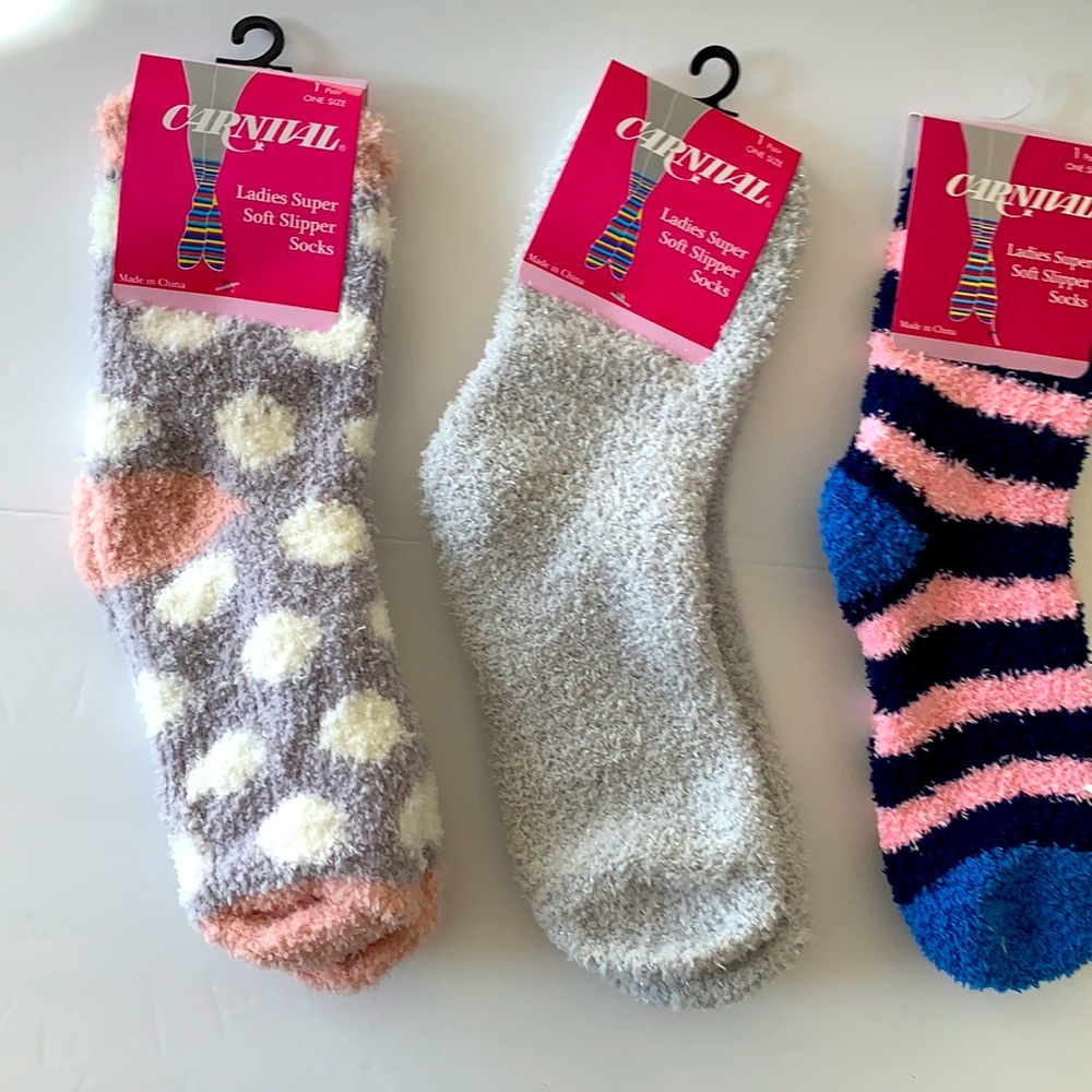 Carnival Ladies Super Soft Slipper Socks 3 pairs Polyester 98% Spandex 2%